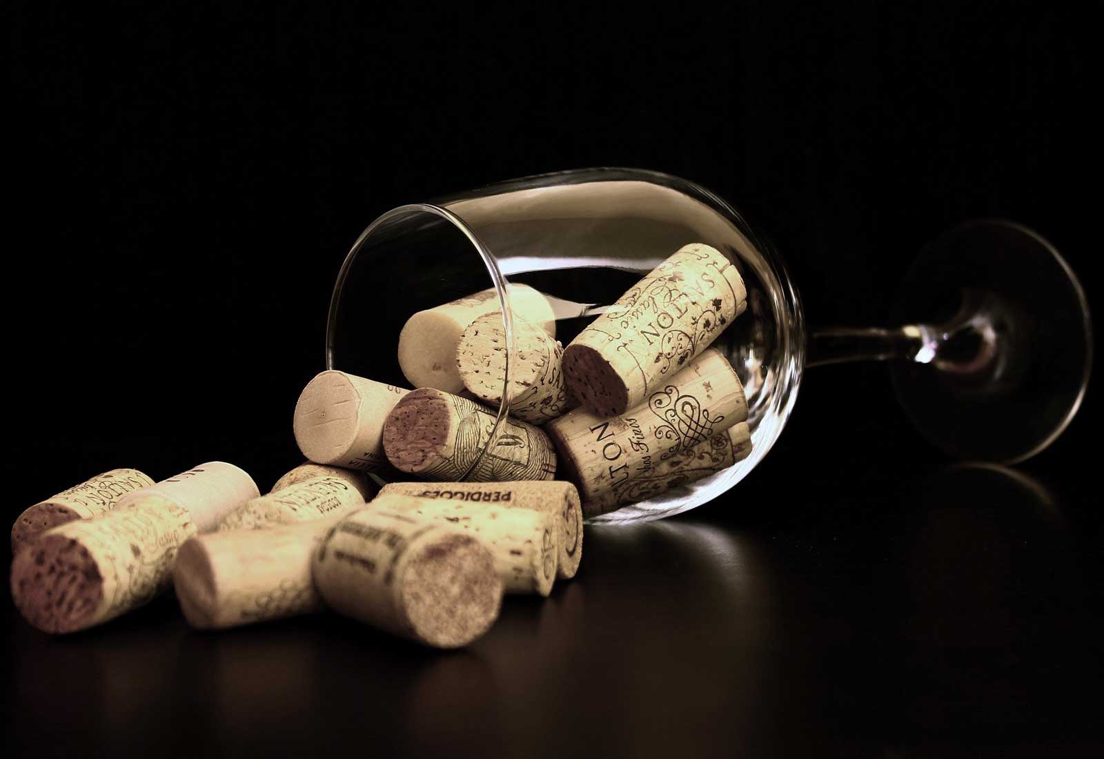 Los 9 tipos de corchos de vino más utilizados - vinopack